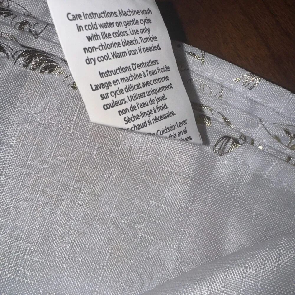 Unbranded Rectangular Tablecloth 60”X 84”Beige & Gold